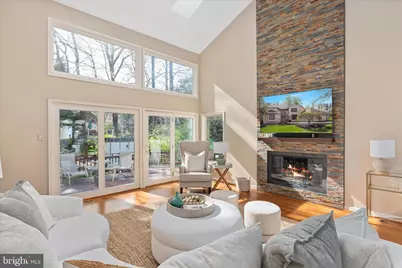 9107 Meadowcreek Lane, Lorton, VA 22079 - Photo 5