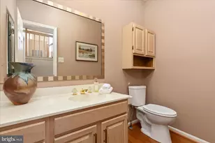 9107 Meadowcreek Ln, Lorton, VA 22079 - Photo 13