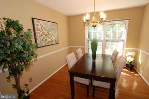 6042 Haverhill Ct, Springfield, VA 22152 - Photo 7