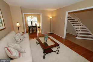 6042 Haverhill Ct, Springfield, VA 22152 - Photo 3