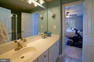 12205 Fairfield House Dr, Fairfax, VA 22033 - Photo 7