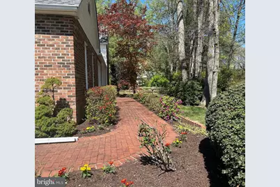 11104 Loran Road, Great Falls, VA 22066 - Photo 3