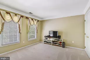 11224 Devereux Manor Ln, Fairfax Station, VA 22039 - Photo 33