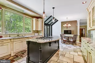 11224 Devereux Manor Ln, Fairfax Station, VA 22039 - Photo 19