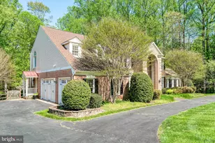 11224 Devereux Manor Ln, Fairfax Station, VA 22039 - Photo 5