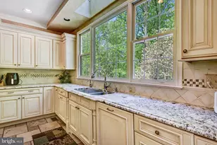 11224 Devereux Manor Ln, Fairfax Station, VA 22039 - Photo 27