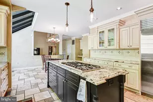 11224 Devereux Manor Ln, Fairfax Station, VA 22039 - Photo 25