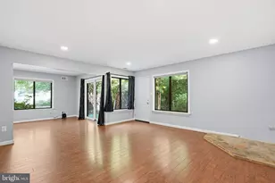 3103 Babashaw Ct, Fairfax, VA 22031 - Photo 3
