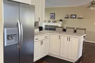 9113 Donna Dean Dr, Springfield, VA 22153 - Photo 9