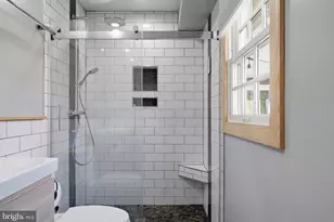 8907 Camden St, Alexandria, VA 22308 - Photo 31