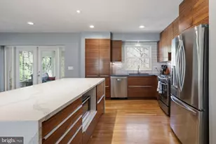 8907 Camden St, Alexandria, VA 22308 - Photo 17