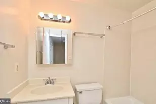 5911 Prince James, Springfield, VA 22152 - Photo 7