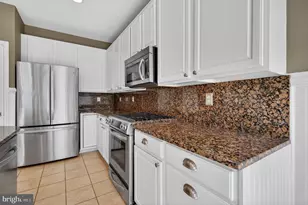 5169 Ballycastle Cir, Alexandria, VA 22315 - Photo 11