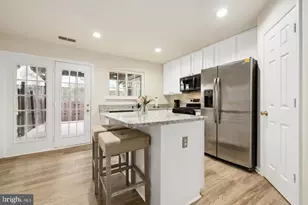 13109 Quail Creek Ln, Fairfax, VA 22033 - Photo 7