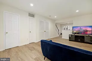 13109 Quail Creek Ln, Fairfax, VA 22033 - Photo 5