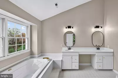 1702 Landon Hill Road, Vienna, VA 22182 - Photo 47