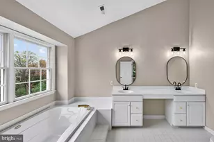 1702 Landon Hill Rd, Vienna, VA 22182 - Photo 47