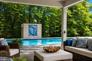 9111 Dara Ln, Great Falls, VA 22066 - Photo 7