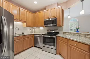 2931 Deer Hollow Way, Fairfax, VA 22031 - Photo 7