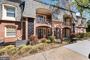 8229 Kings Charter Ln, Springfield, VA 22152 - Photo 27