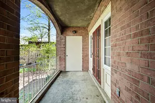 8229 Kings Charter Ln, Springfield, VA 22152 - Photo 25