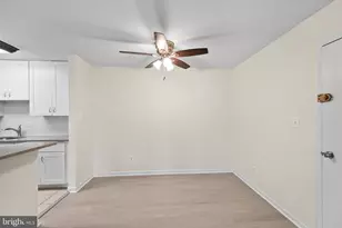 8229 Kings Charter Ln, Springfield, VA 22152 - Photo 11