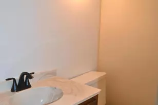 8256 Carrleigh Pkwy, Springfield, VA 22152 - Photo 7