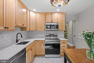 11334 Headlands Ct, Reston, VA 20191 - Photo 9