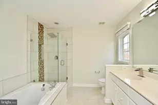 5027 Village Fountain Pl, Centreville, VA 20120 - Photo 25
