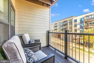 12865 Mosaic Pk Wy, Herndon, VA 20171 - Photo 35