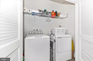 12865 Mosaic Pk Wy, Herndon, VA 20171 - Photo 33