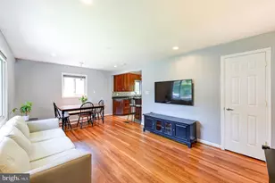 6429 Maplewood Dr, Falls Church, VA 22041 - Photo 3