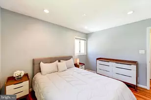 6429 Maplewood Dr, Falls Church, VA 22041 - Photo 9