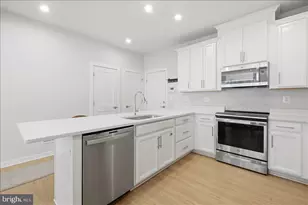 13538 Sayward Blvd, Herndon, VA 20171 - Photo 15