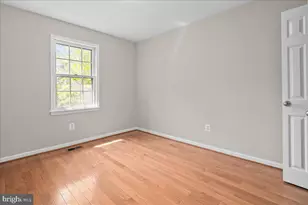 9606 Scotch Haven Dr, Vienna, VA 22181 - Photo 29