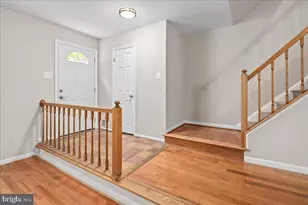 9606 Scotch Haven Dr, Vienna, VA 22181 - Photo 3