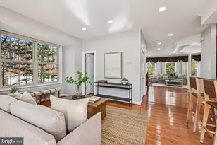 12915 Starters Ln, Fairfax, VA 22033 - Photo 9