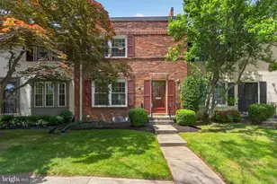 8426 Grenoble Ct, Springfield, VA 22152 - Photo 1