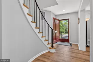 8426 Grenoble Ct, Springfield, VA 22152 - Photo 7