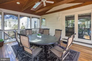 8306 Crown Court Rd, Alexandria, VA 22308 - Photo 9