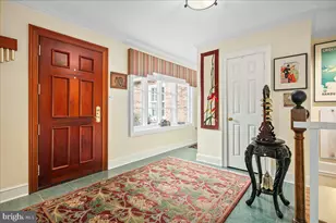 9352 Mt Vernon Cir, Alexandria, VA 22309 - Photo 5