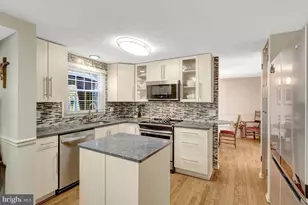 2212 Stirrup Iron Ln, Reston, VA 20191 - Photo 13