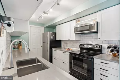 6060 Essex House Square, Alexandria, VA 22310 - Photo 15