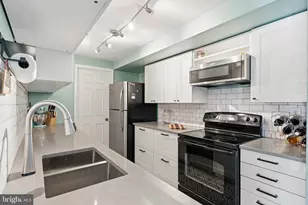 6060 Essex House Square, Alexandria, VA 22310 - Photo 15