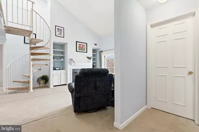 6060 Essex House Square, Alexandria, VA 22310 - Photo 7