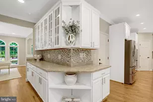 8713 Oak Leaf Dr, Alexandria, VA 22309 - Photo 13