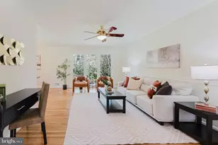 8608 Queen Elizabeth Blvd, Annandale, VA 22003 - Photo 9