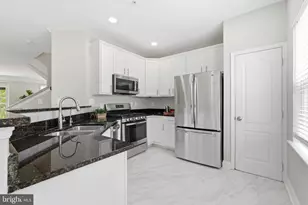 2167 Capstone Cir, Herndon, VA 20170 - Photo 19