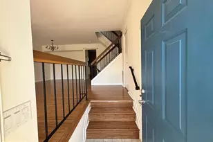 3318 Buckeye Ln, Fairfax, VA 22033 - Photo 3