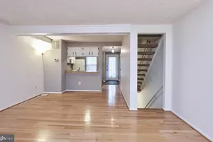 1915 Belmont Ridge Ct, Reston, VA 20191 - Photo 11